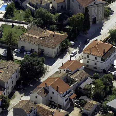 Noa Iv * Tar-Vabriga